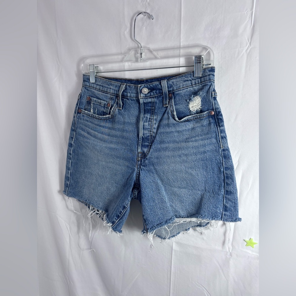 Levi 501 Distressed Mid Rise Mid Length Retro Denim Shorts Women’s Size 27 - Picture 9 of 12